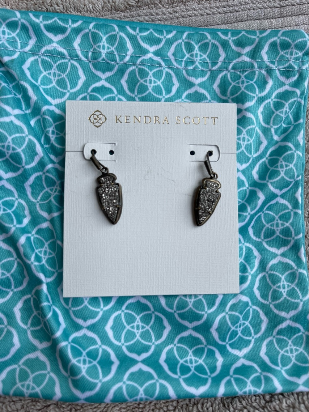 Kendra Scott Silver Gunmetal Druzy Arrowhead Earrings - NWOT